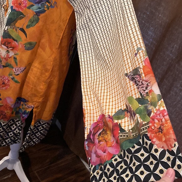 Sapphire Brand Floral dress -splits up sides, wooden buttons-Size Med - Picture 7 of 11